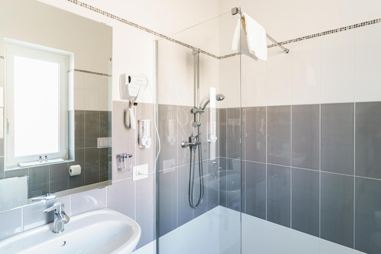 Aparthotel Le Marine Bisceglie Ngoại thất bức ảnh